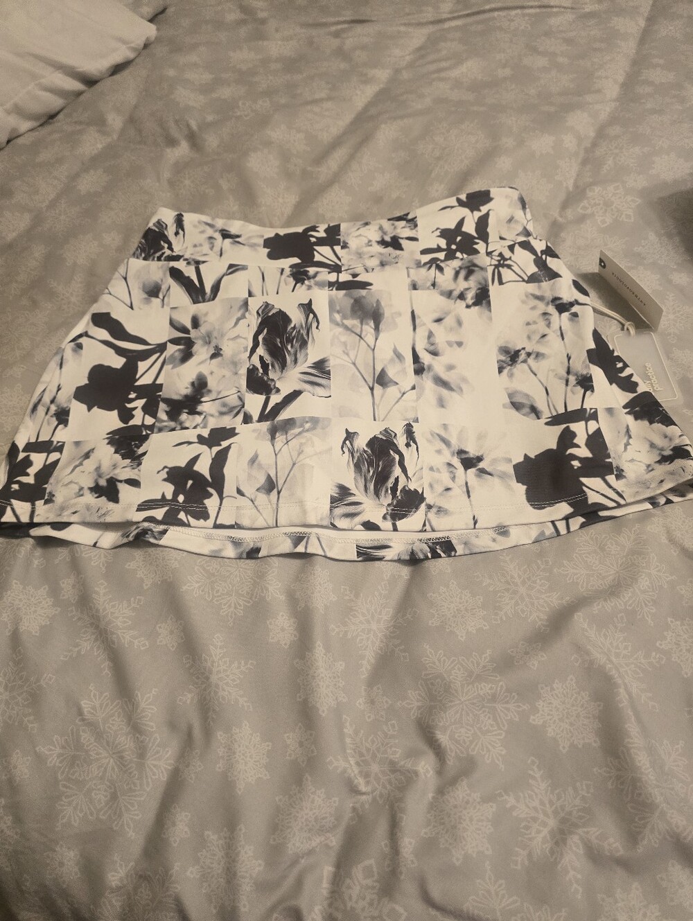 Women's Black & White Floral Skater Skort